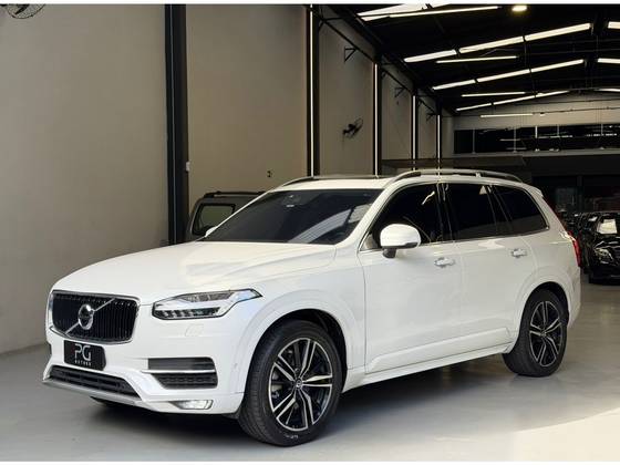 VOLVO XC90 2.0 MOMENTUM TURBO GASOLINA 4P 4X4 AUTOMÁTICO